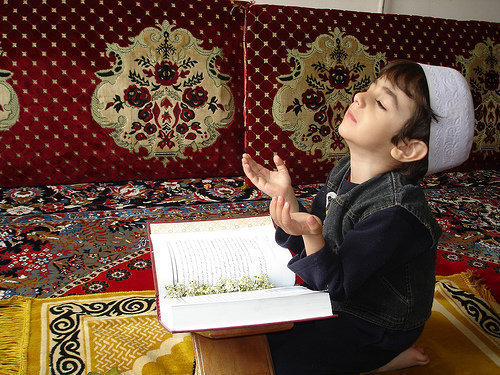 145 4 صور اطفال اسلامية دينيه - هداية ورقة جميلة طفولة شقية